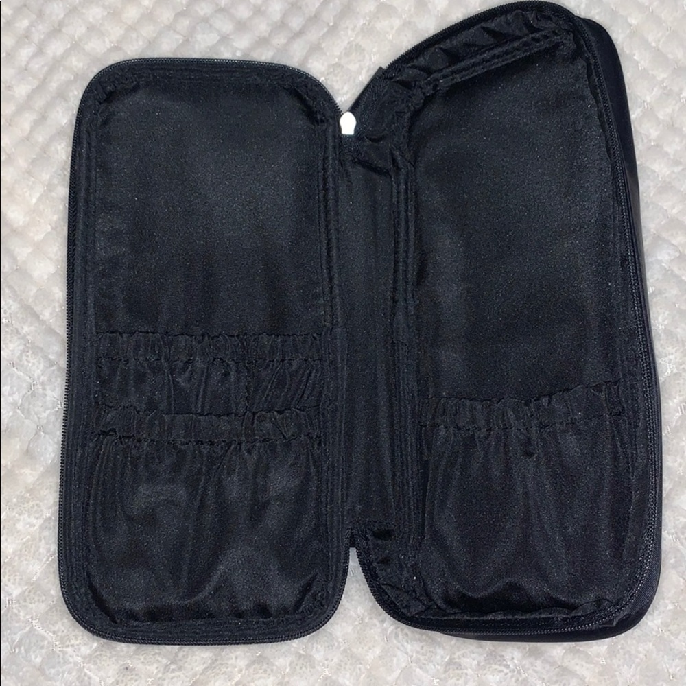 Bobbi brown makeup brushes case